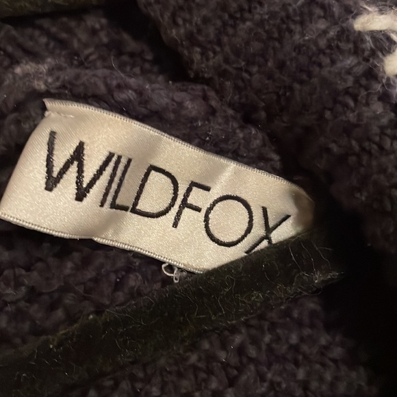 WILDFOX navy and white stripe v neck sweater - Picture 4 of 4